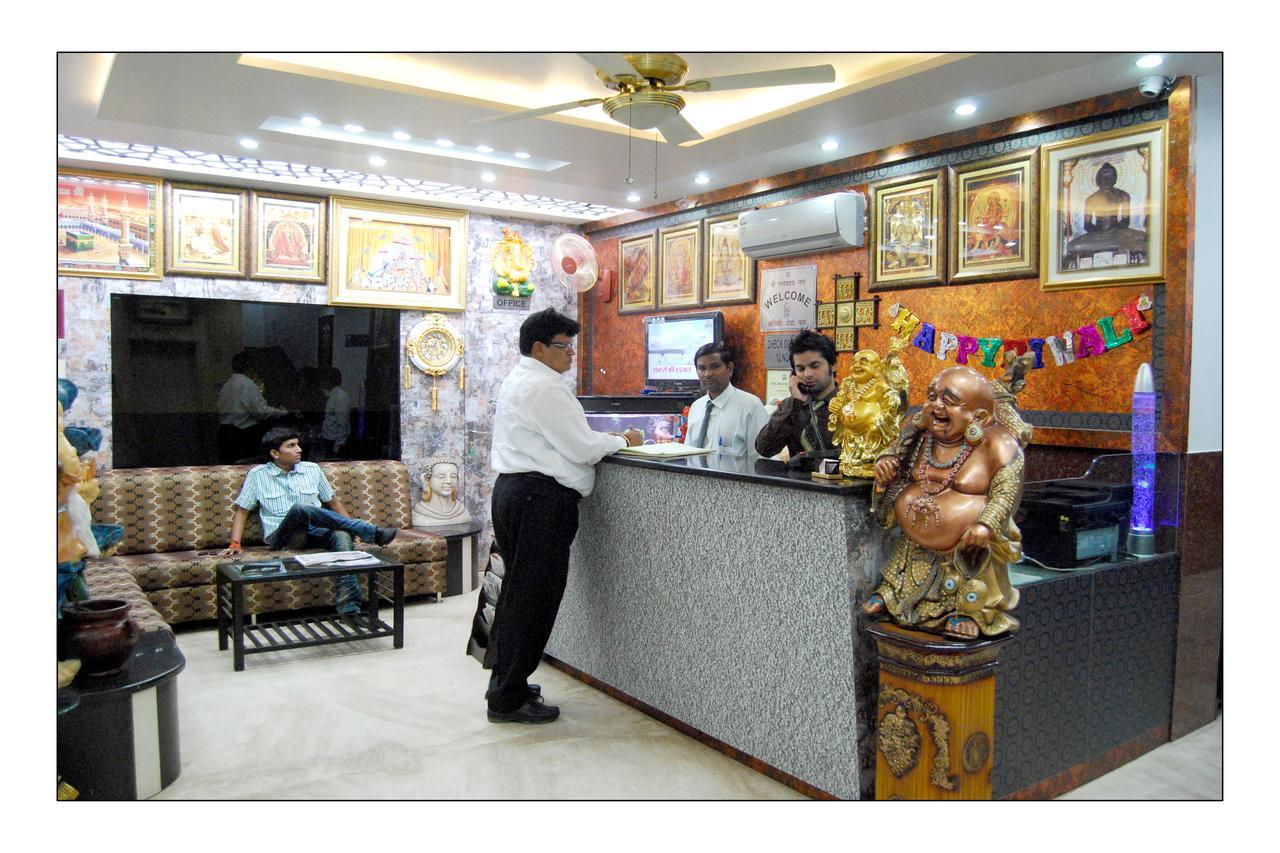 Hotel Jinendra Palace Divisione di Divisione di Jaipur Esterno foto