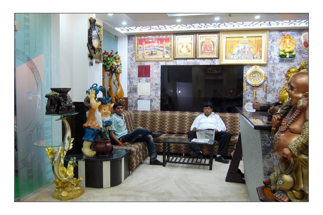 Hotel Jinendra Palace Divisione di Divisione di Jaipur Esterno foto