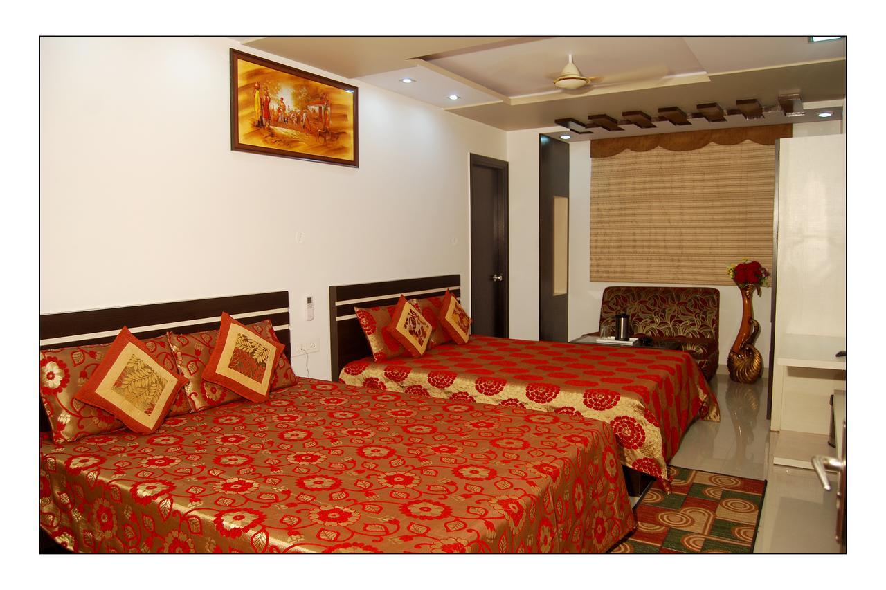 Hotel Jinendra Palace Divisione di Divisione di Jaipur Esterno foto