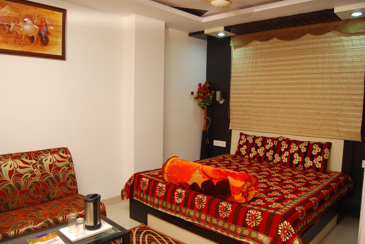 Hotel Jinendra Palace Divisione di Divisione di Jaipur Esterno foto