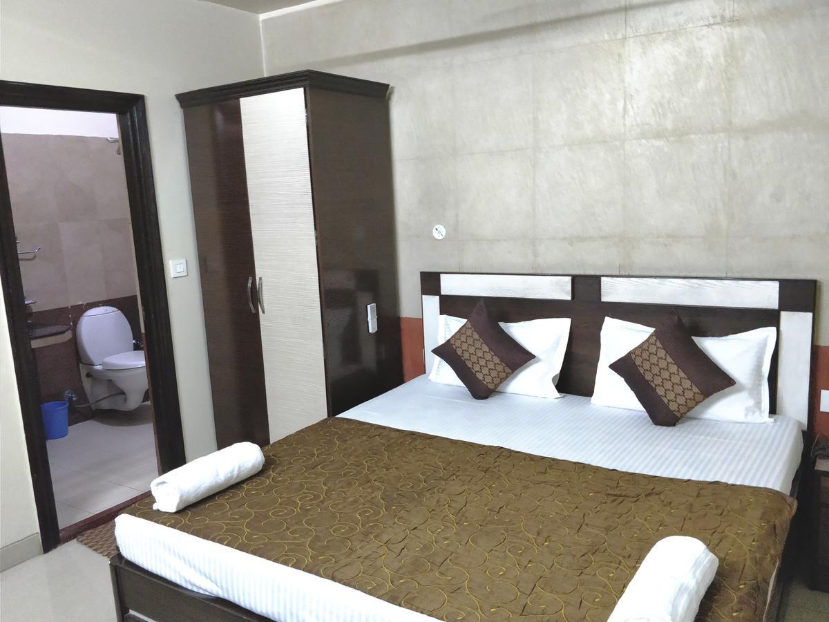 Hotel Jinendra Palace Divisione di Divisione di Jaipur Esterno foto