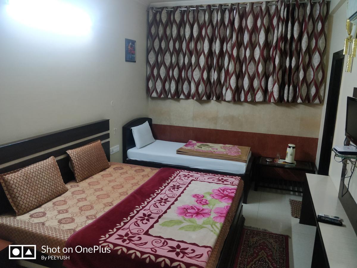 Hotel Jinendra Palace Divisione di Divisione di Jaipur Esterno foto